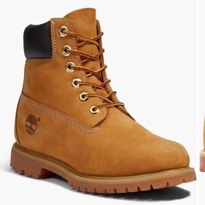 Timberland Women’s Waterproof Boot Wheat Size 7.5